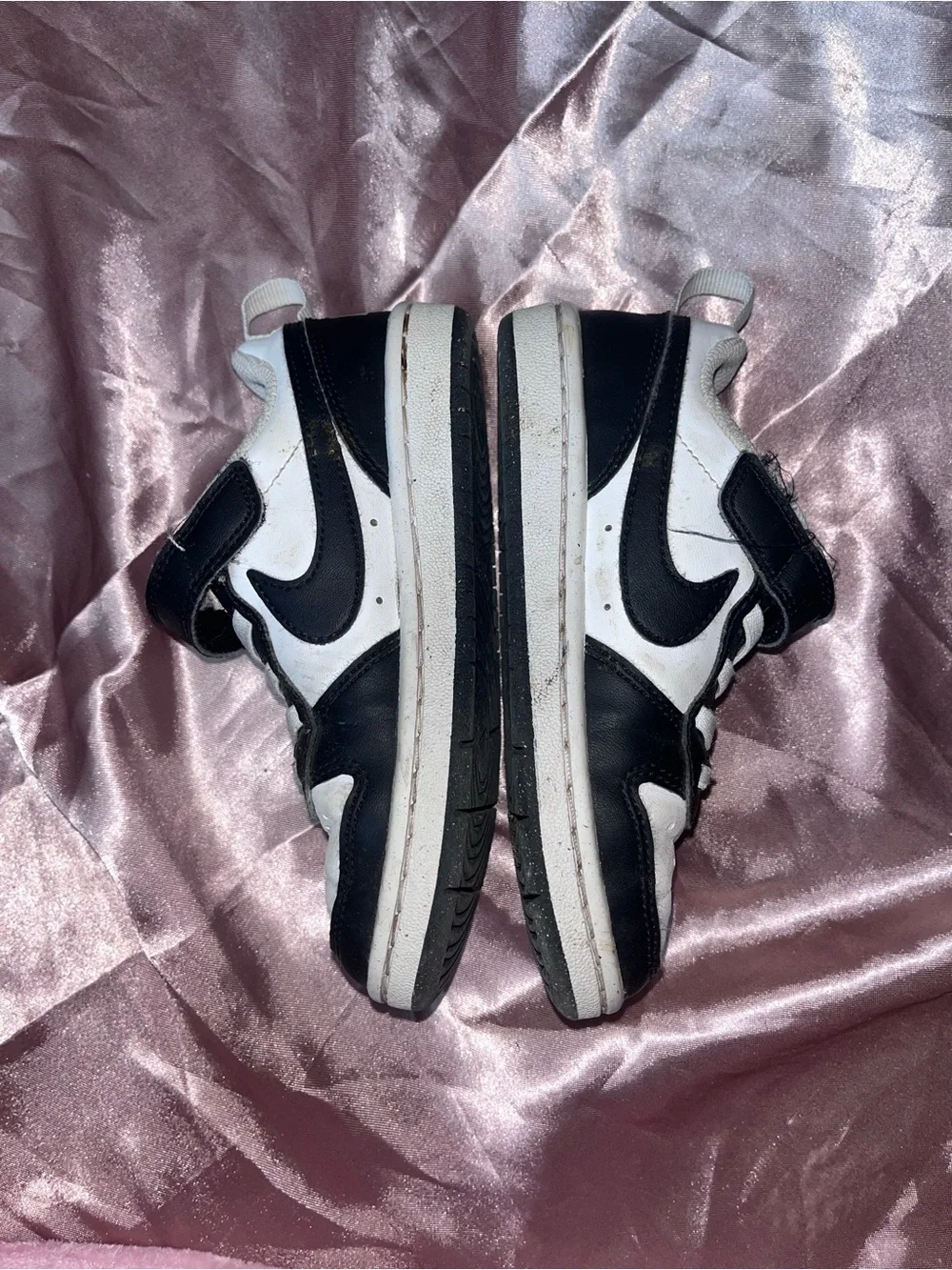 Nike Kids Black and White Velcro Low-Top Sneakers